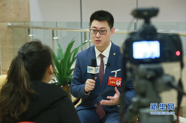 向西開放，向東集散，構(gòu)筑東西雙向互濟(jì)新門戶