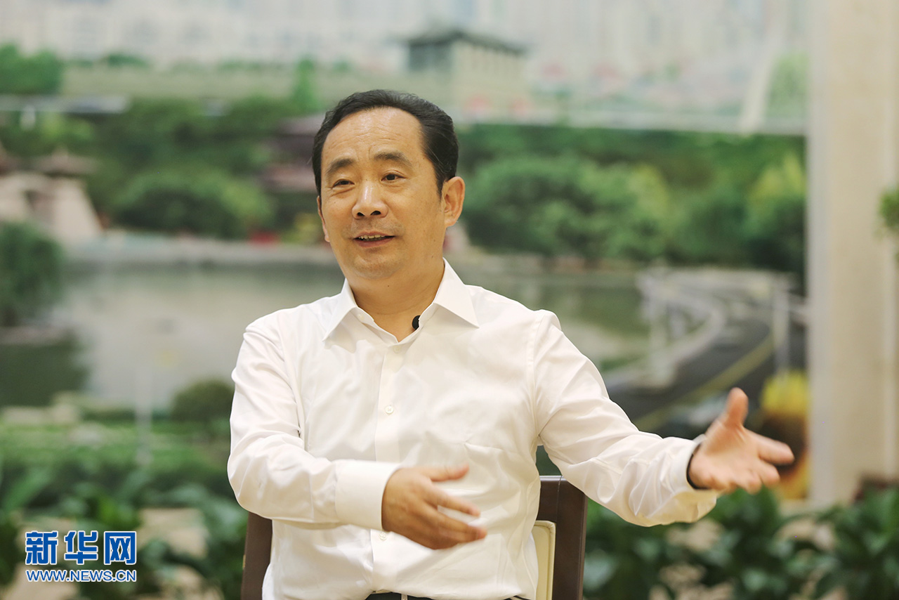 疫情防控的基本盤穩(wěn)住了，經(jīng)濟才能快速重啟。